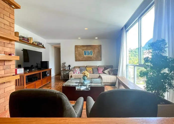 Amplo e iluminado apartamento na Gávea Rio de Janeiro